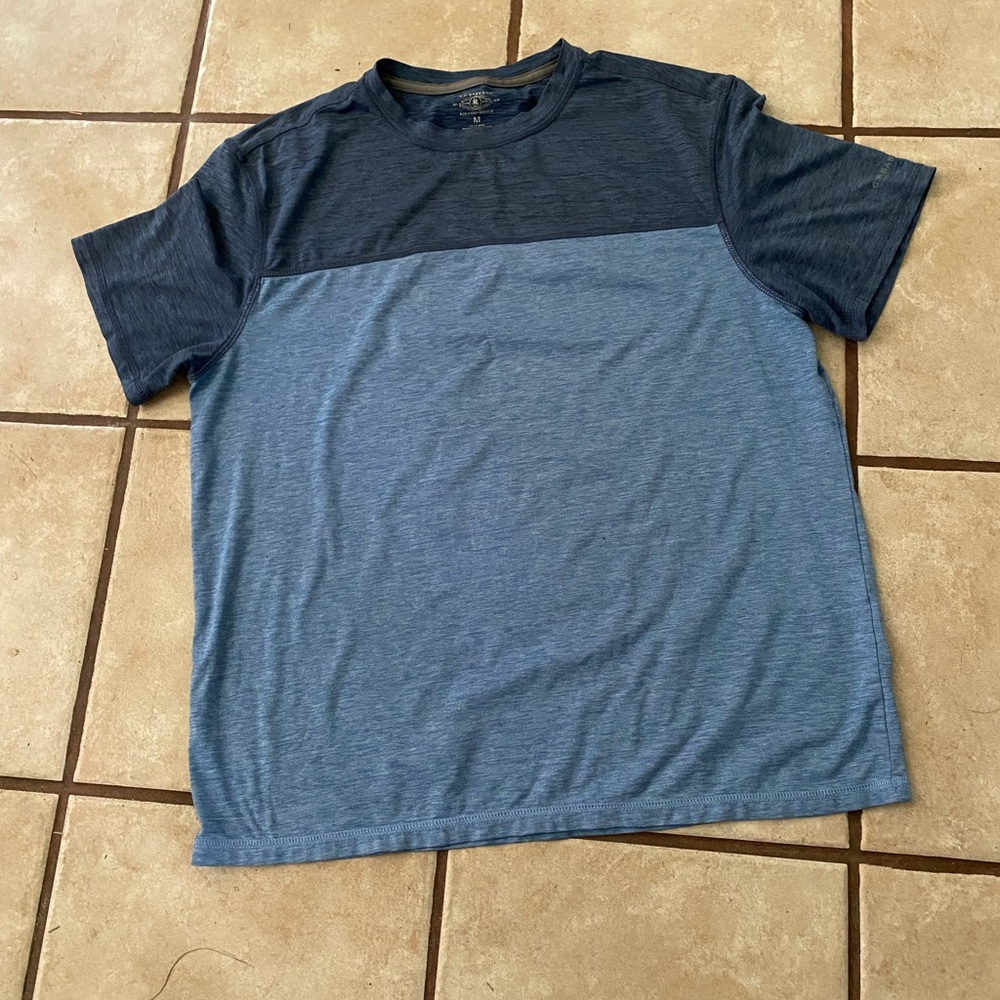 (A78) Mens SS Tee Size Medium G.H.Bass & Co.
